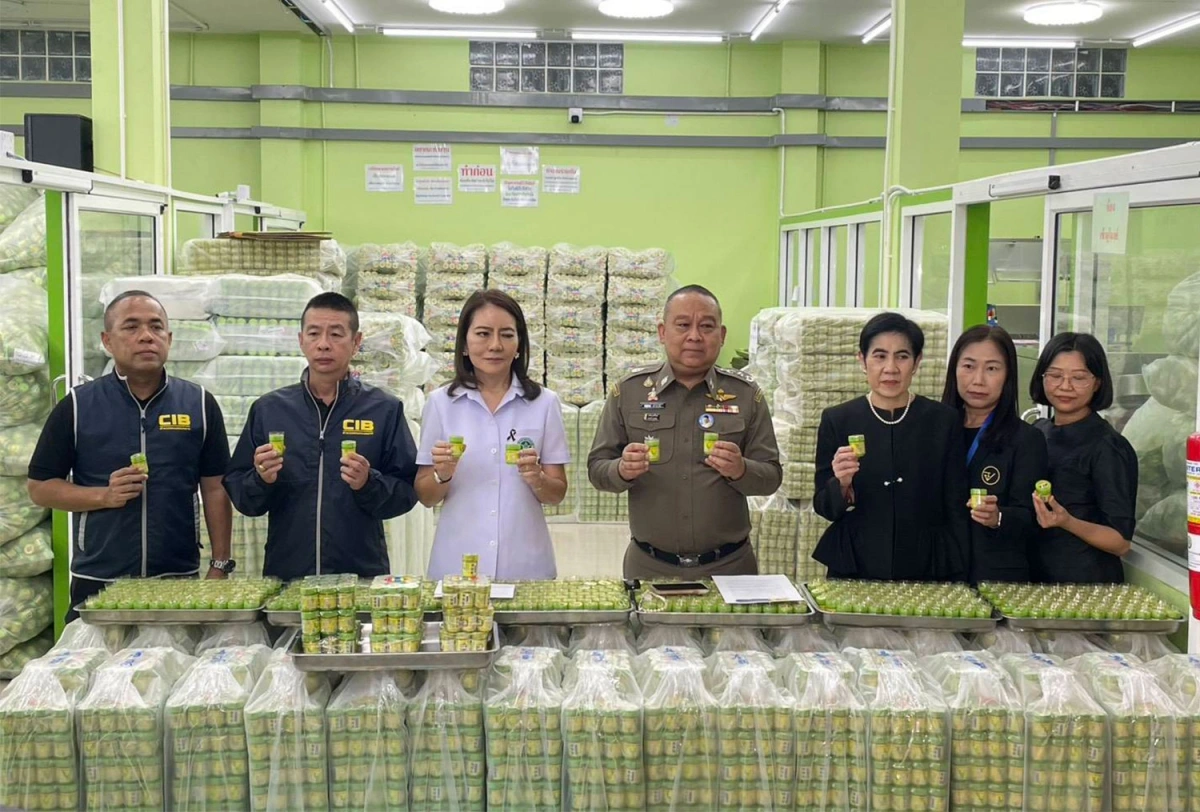 Thái Lan thu giữ hơn 2 triệu lọ hít mũi thảo dược Hong Thai sản xuất trái phép